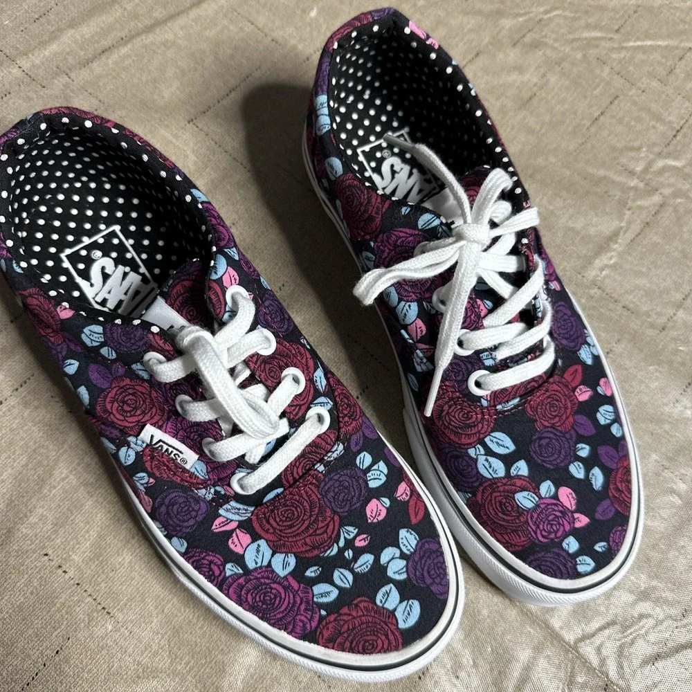 VANS Women's Doheny Romantic Floral Multicolor Skate Shoe Size 6